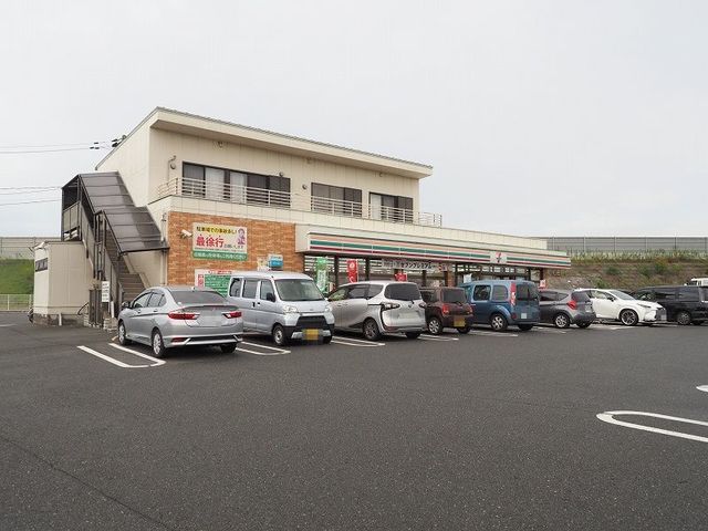 コンビニ　セブンイレブン（コンビニ）まで850m