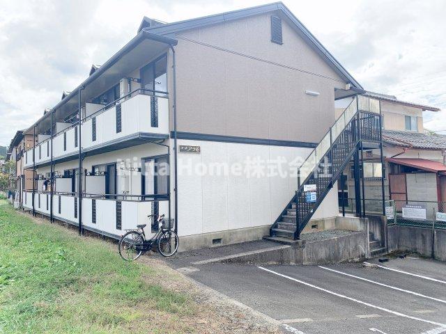 建物外観　インターネット無料＊スーパーやコンビニなどが徒歩近くて便利◇