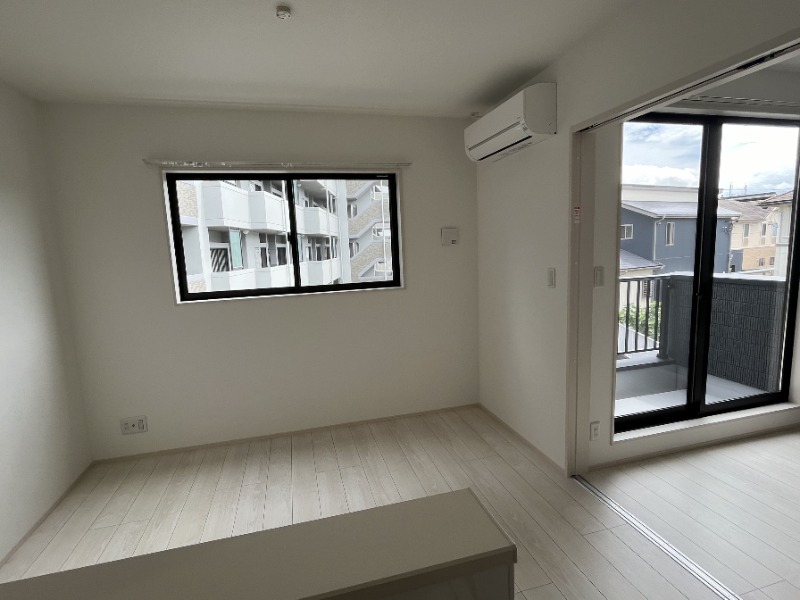 居室・リビング　同型参照