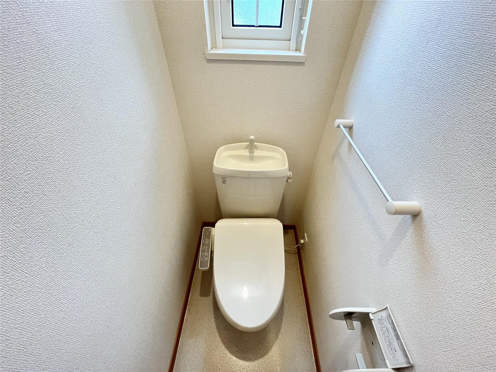 トイレ　温水洗浄便座