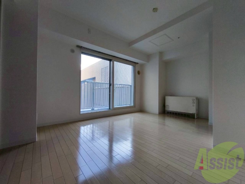 居室・リビング　広くてキレイなお部屋が広がっていて、充実した生活が送れそう。