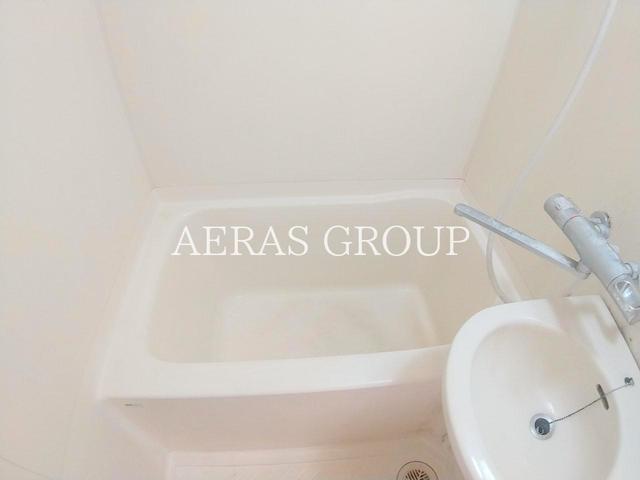 バス・シャワールーム　浴槽