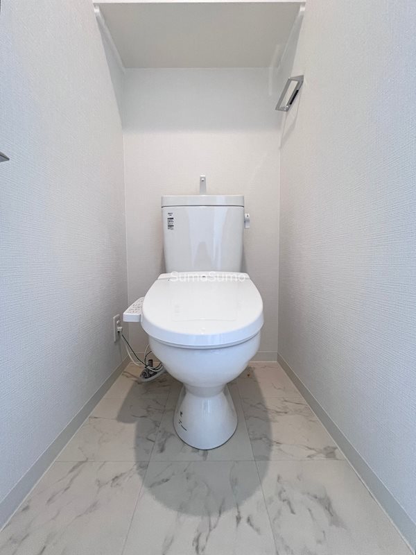 トイレ　落ち着いたトイレです