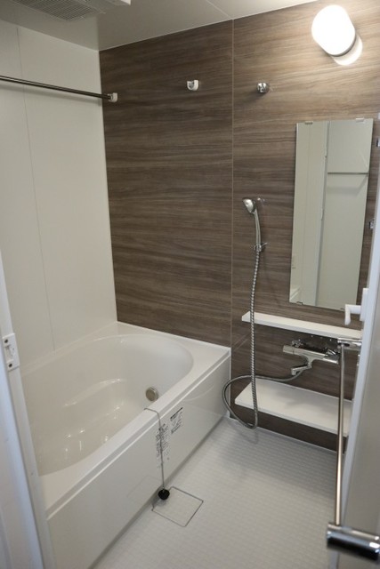 バス・シャワールーム