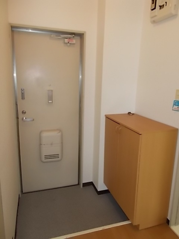 玄関　図面と現状に相違がある場合には現状を優先