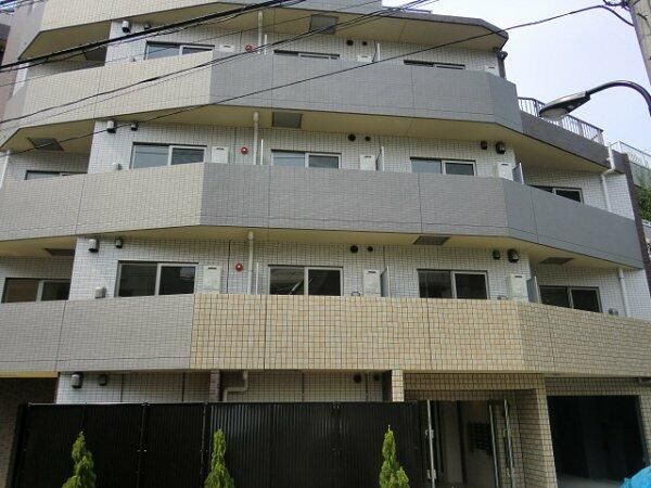 建物外観　外観は落ち着いています