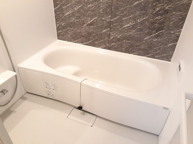 バス・シャワールーム　シャワー・追い焚き給湯