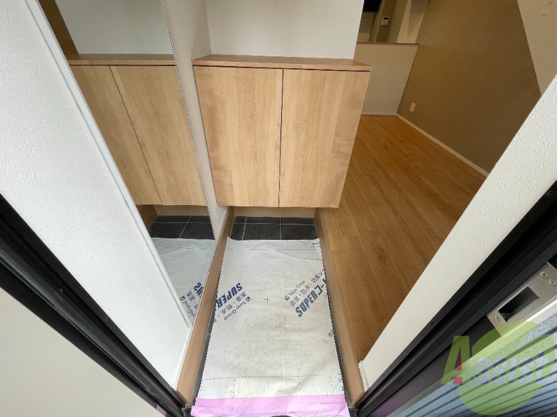 玄関　玄関にはシューズボックスがあります。これはうれしい。