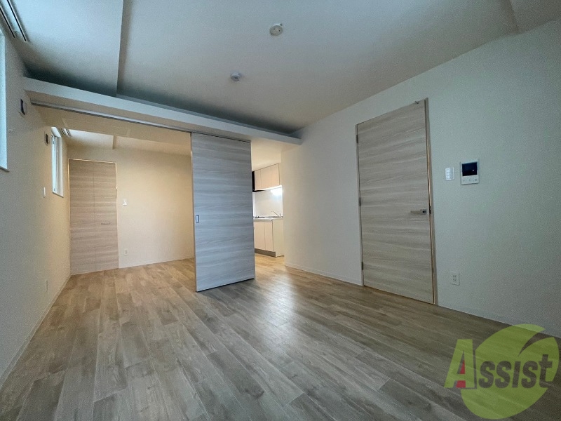 居室・リビング　広くてきれいなリビングです！快適に過ごせそうですね。