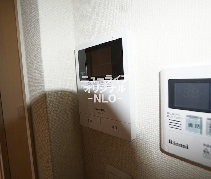 セキュリティ　室内から訪問者を目視できるTVモニターホン付き☆