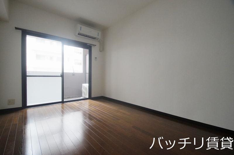 バルコニー　別号室写真の為現況を優先致します。