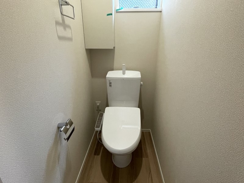 トイレ　※他部屋参考写真