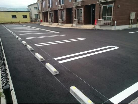 駐車場　駐車場