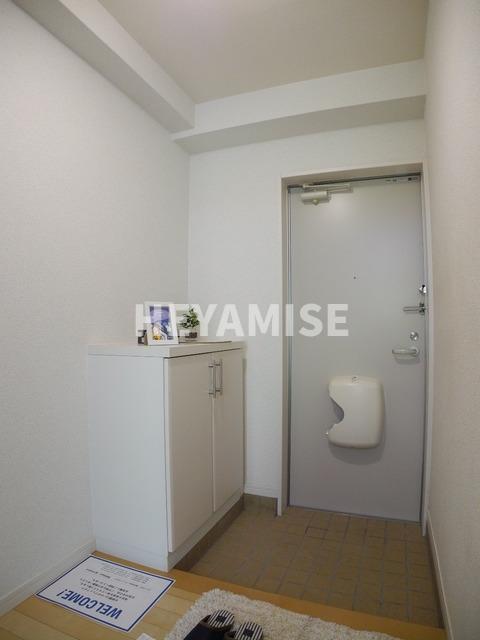 玄関　※同間取りの別の階のお部屋の画像です※現況を優先します