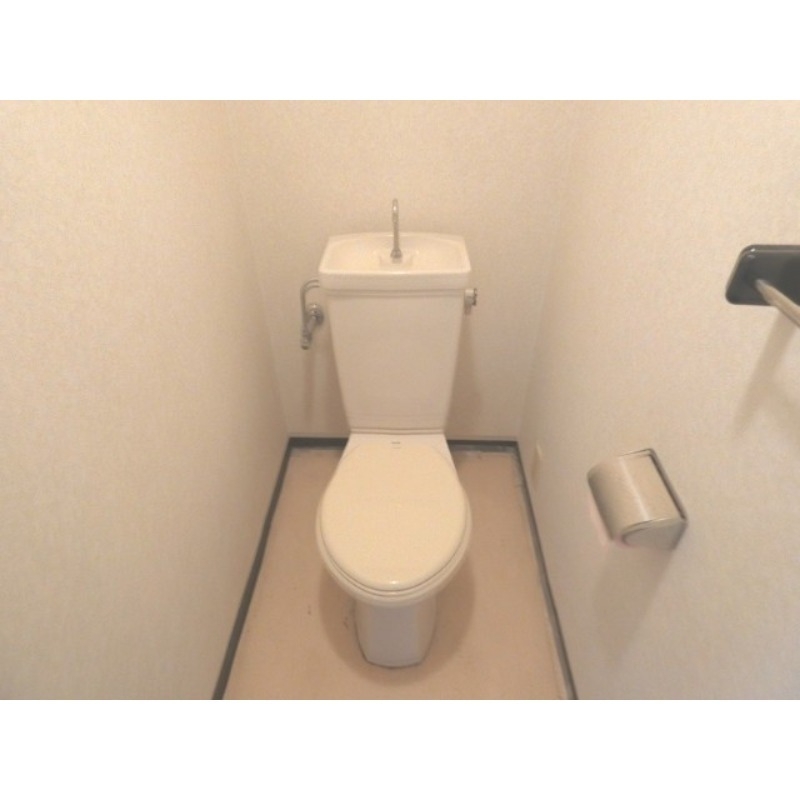 トイレ　別号室の写真です