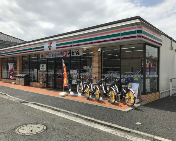 コンビニ　セブンイレブン横浜新吉田東1丁目店（コンビニ）まで441m