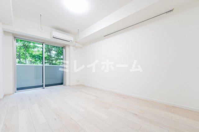 居室・リビング　同建物内、別のお部屋の参考写真になります。