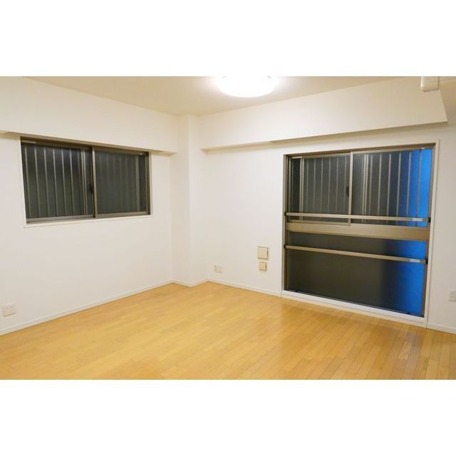 居室・リビング　※別部屋の参考写真です。