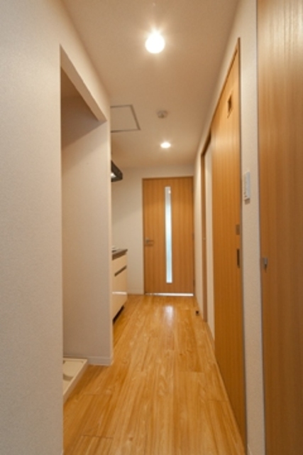 玄関　※写真は同タイプ住戸です。