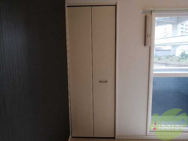 収納　収納はこちらクローゼットをお使いください。