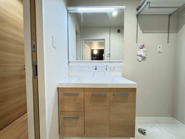 洗面設備　同じハウスメーカーの内装です