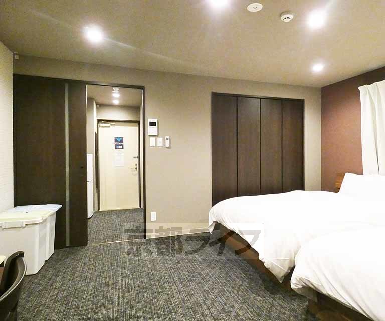 居室・リビング　落ち着いた雰囲気のお部屋です