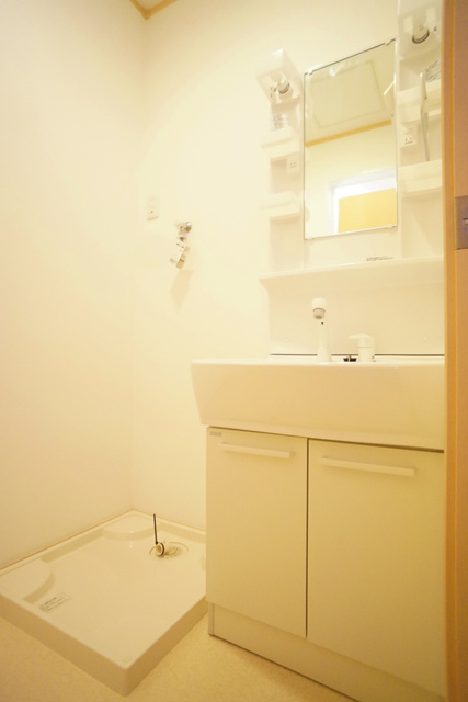 洗面設備　参考写真（同建物別部屋のものです）
