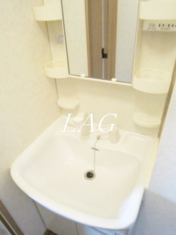 洗面設備　独立洗面台（同仕様）です。