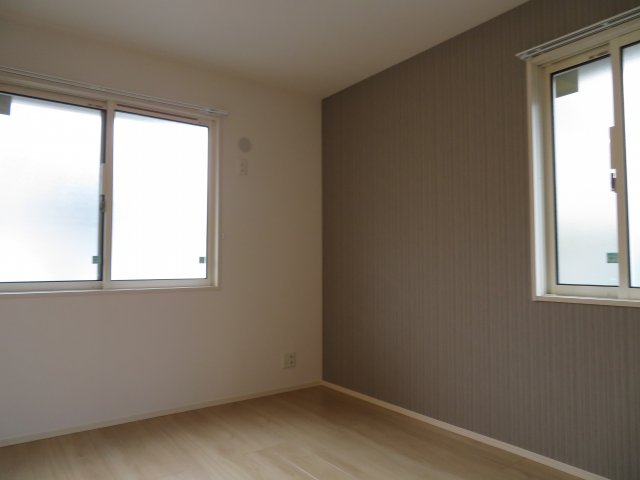 その他部屋・スペース　落ち着いて過ごせるお部屋なので、寝室にいかがでしょうか