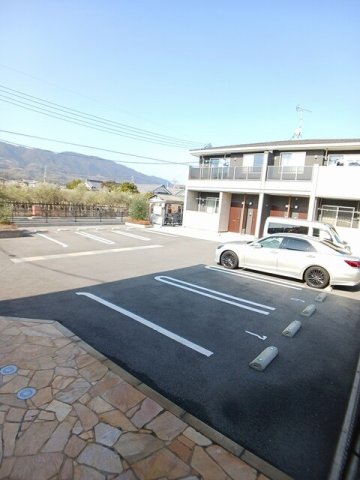 駐車場　駐車場完備です