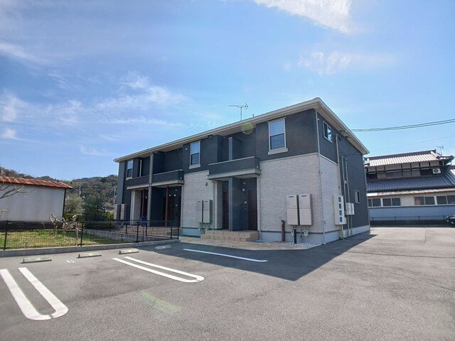 建物外観　落ち着いた雰囲気の外観です