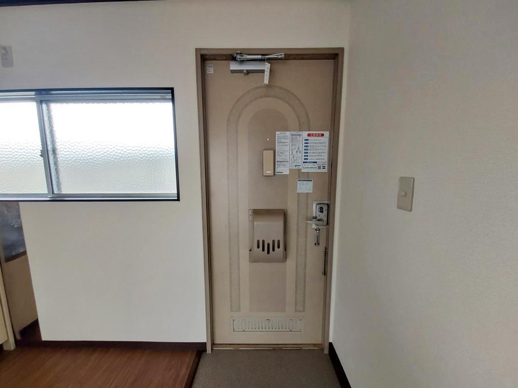 ドミール大樹の玄関写真