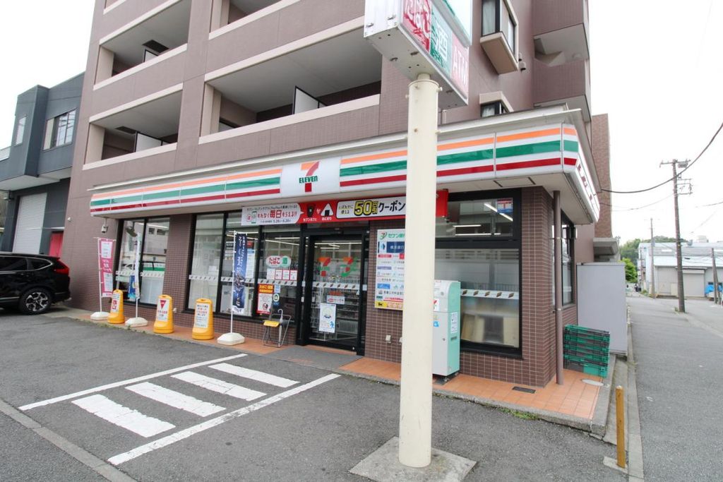 コンビニ　セブン-イレブン 北新横浜駅前店（コンビニ）まで500m