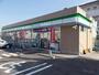 コンビニ　ファミリーマート栗東小柿十丁目（コンビニ）まで550m