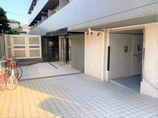 エントランス　☆共用設備もキレイ☆