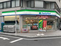 コンビニ　ファミリーマート 恵比寿駅南店（コンビニ）まで204m