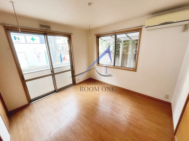 居室・リビング　洋室のお部屋です。