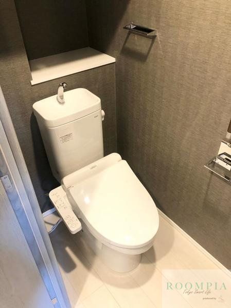 トイレ　※同タイプの別のお部屋です。