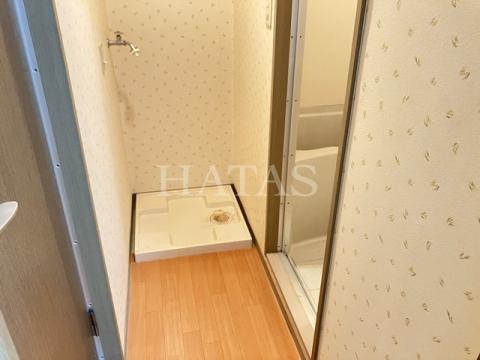 玄関　同物件別部屋です。