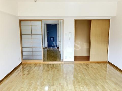 居室・リビング　同物件別部屋です。