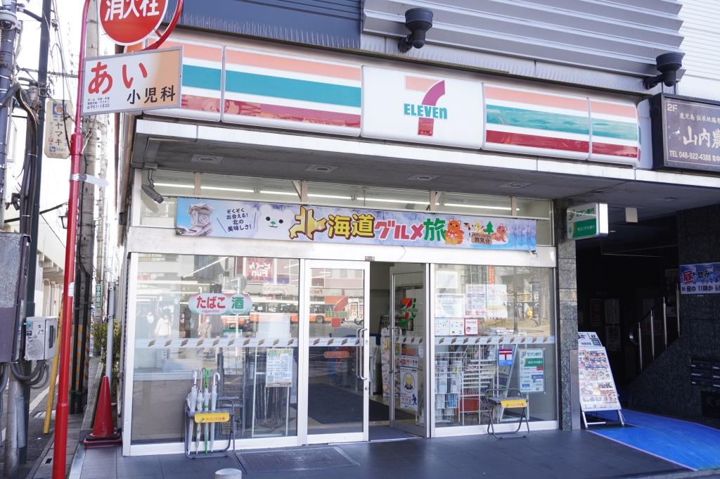 コンビニ　セブンイレブン 草加駅前西口店（コンビニ）まで384m