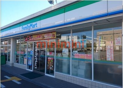 コンビニ　ファミリーマート彩都西駅前店（コンビニ）まで739m