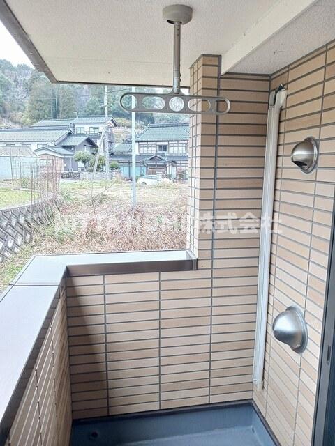 バルコニー　日当たり良好なバルコニー完備です(^^♪