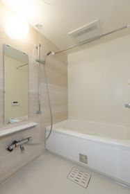 バス・シャワールーム　写真は同タイプ住居です。