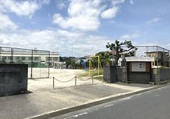小学校　岩国市立川下小学校（小学校）まで670m