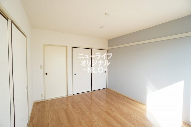 その他部屋・スペース　洋室6.4帖　アクセントクロスが空間をお洒落に演出☆