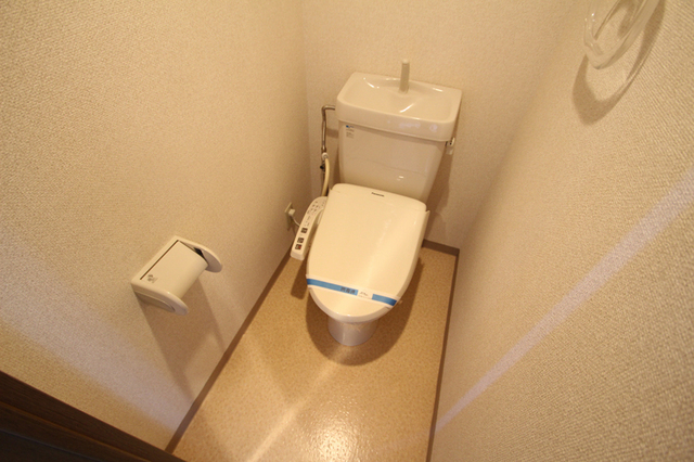 トイレ　※別室の参考写真です。