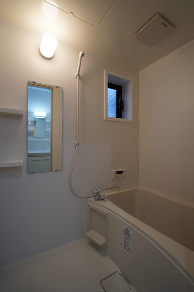 バス・シャワールーム　同じ建物の別なお部屋