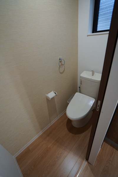 トイレ　同じ建物の別なお部屋