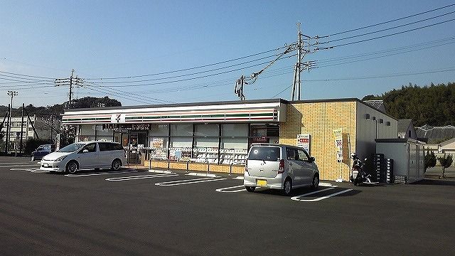 コンビニ　セブンイレブン（コンビニ）まで450m
